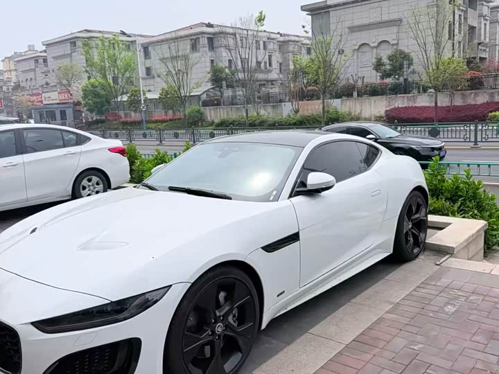 2024 Jaguar F-Type