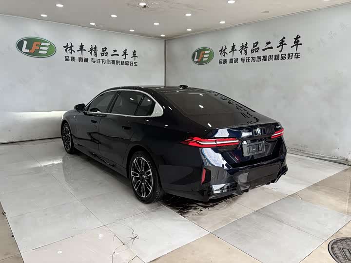 Фото 7 - BMW 5 Series
