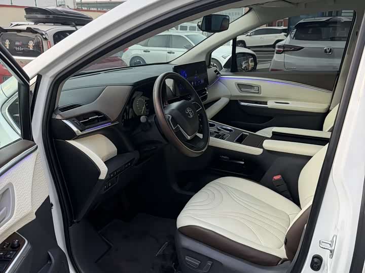 Toyota Sienna 2024 2024款 2.5L混动 豪华版