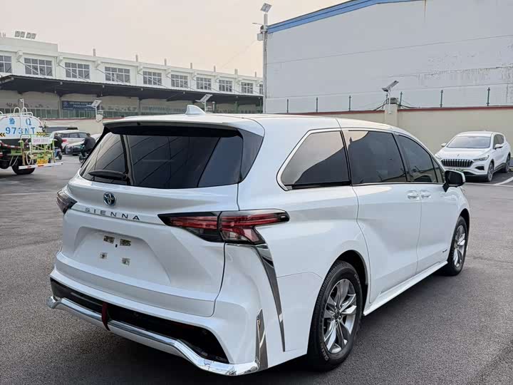 Toyota Sienna 2024 2024款 2.5L混动 豪华版