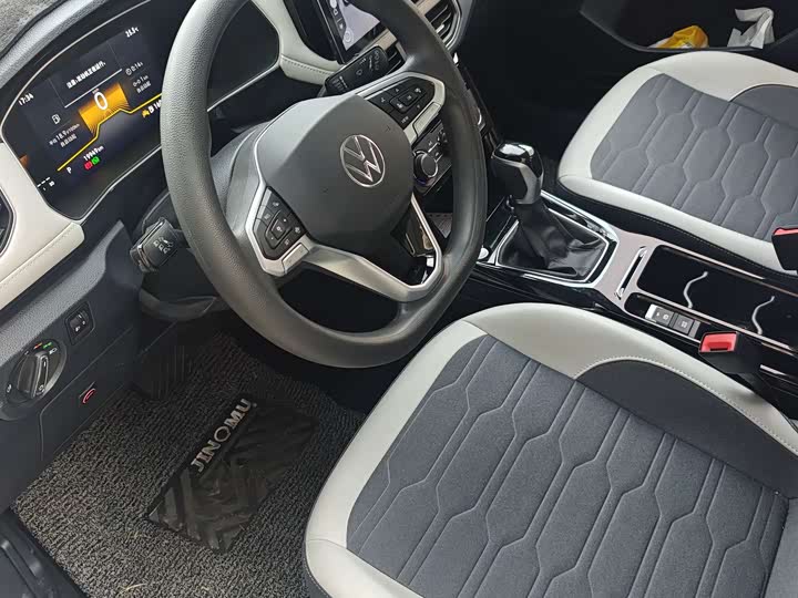Volkswagen Tharu 2025 2025款 新锐 1.5L 锐意版
