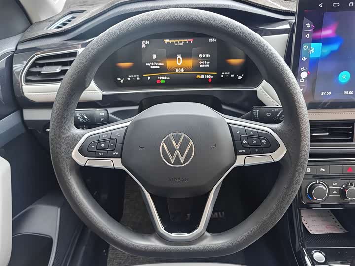Volkswagen Tharu 2025 2025款 新锐 1.5L 锐意版