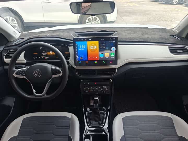 Volkswagen Tharu 2025 2025款 新锐 1.5L 锐意版
