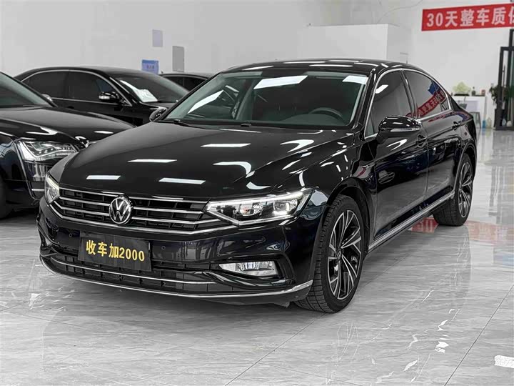 Фото 2 - Volkswagen Magotan
