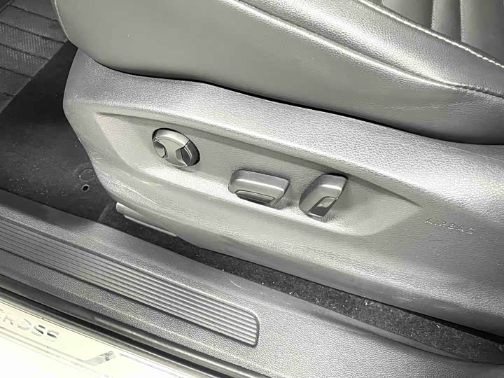 Volkswagen Touran L 2021 2021款 途安L 280TSI DSG拓界版 7座