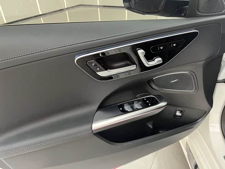 Фото 8 - Mercedes-Benz C-Class