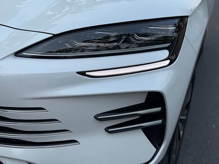 2025 BYD Song Plus Hybrid/EV
