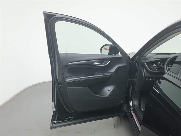 Фото 8 - Buick Envision Plus