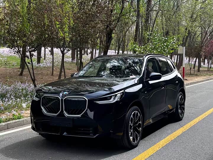 BMW X3 2026 2026款 xDrive30L 领先型 M运动曜夜套装