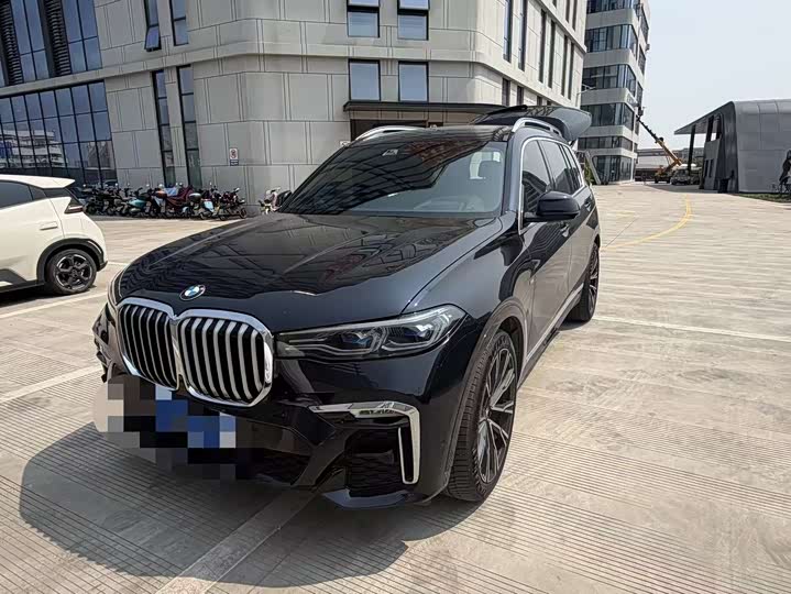 Фото 1 - BMW X7