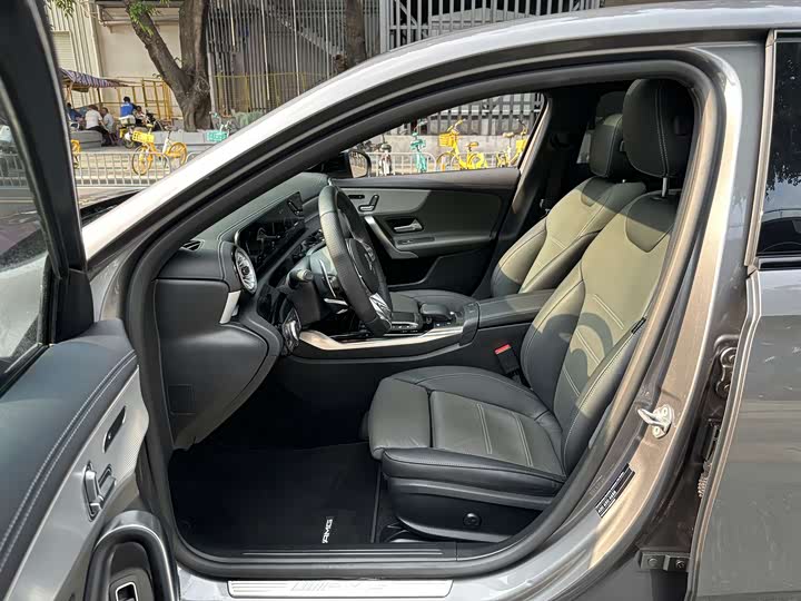Фото 6 - Mercedes-Benz A-Class AMG