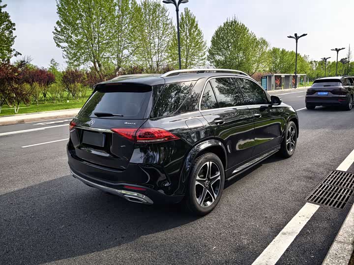 Фото 9 - Mercedes-Benz GLE-Class