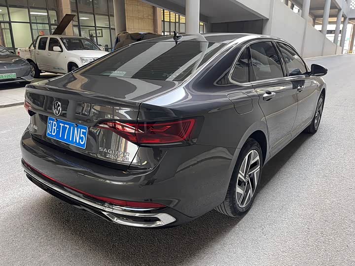 Фото 9 - Volkswagen Sagitar L