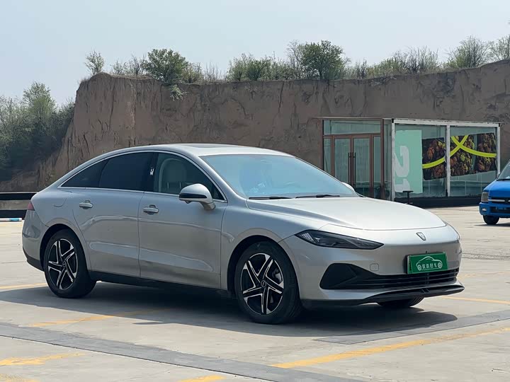 Roewe D7 2023 2023款 DMH 125km 卓越版