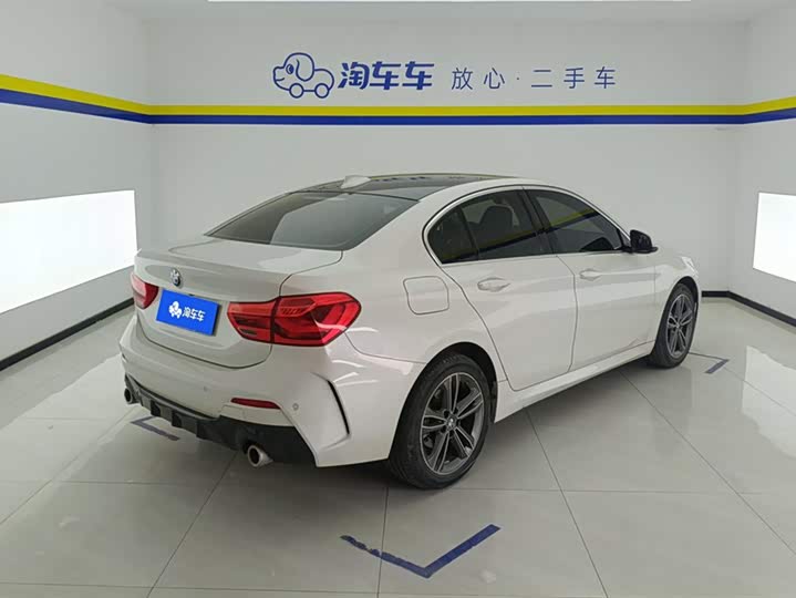 Фото 3 - BMW 1 Series