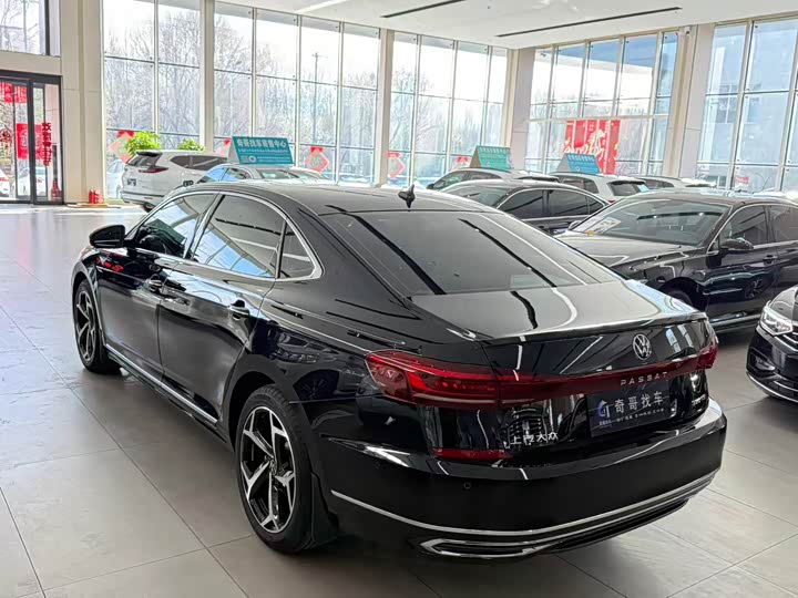 Фото 5 - Volkswagen Passat
