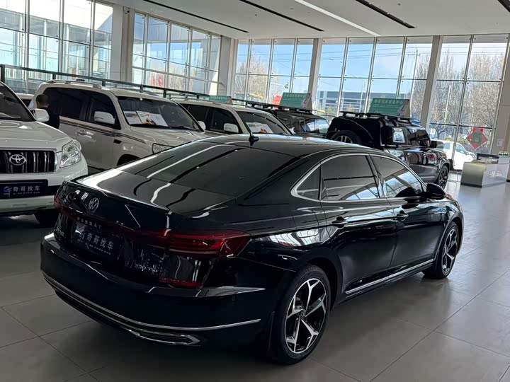 Фото 6 - Volkswagen Passat