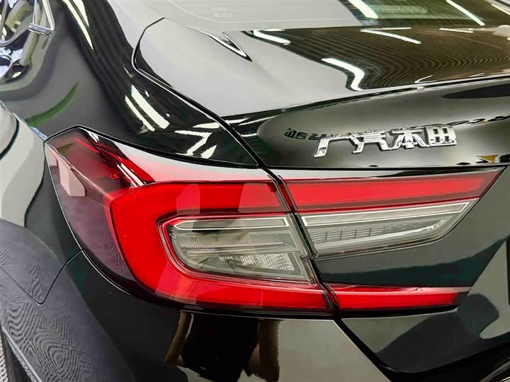 Фото 5 - Honda Accord