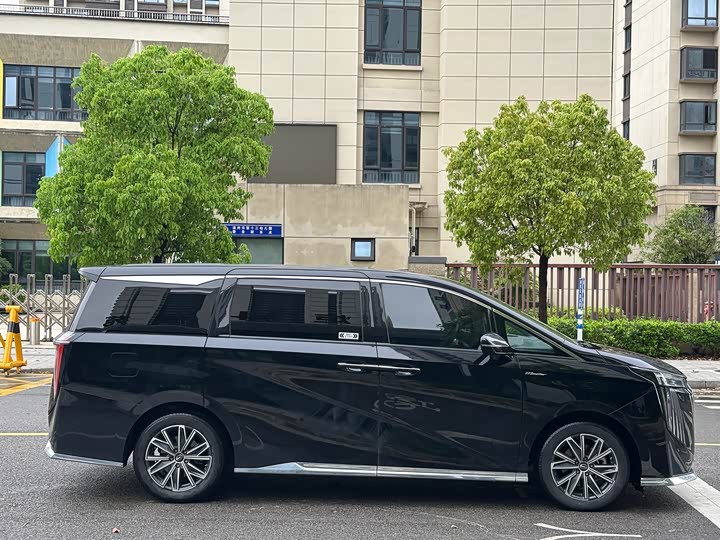 GAC Trumpchi M8 2024 2024款 大师系列 400T 尊贵版