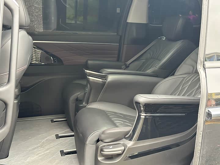 GAC Trumpchi M8 2024 2024款 大师系列 400T 尊贵版