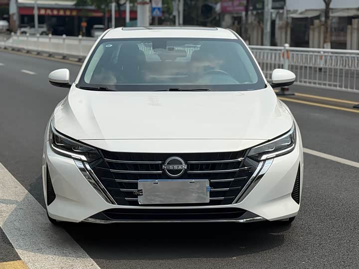 Фото 2 - Nissan Sylphy