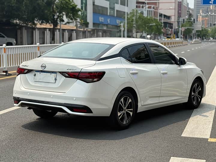 Фото 8 - Nissan Sylphy