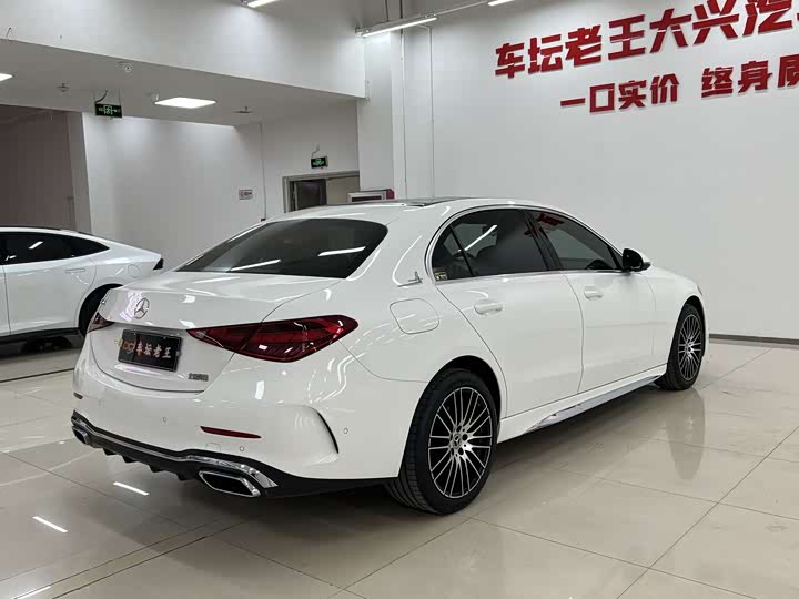 Фото 4 - Mercedes-Benz C-Class