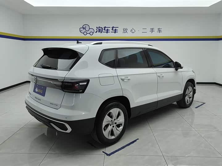 Photo 3 - Volkswagen Tharu
