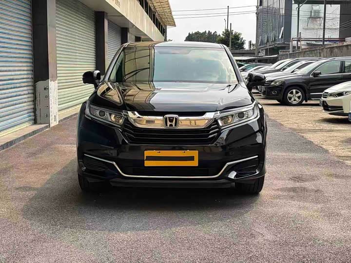 Фото 3 - Honda Avancier