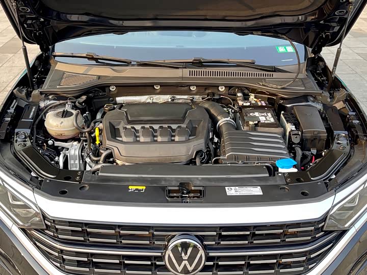 Фото 8 - Volkswagen Passat