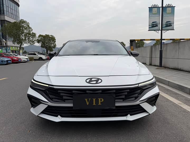 Hyundai Elantra N line 2023 2023款 1.5L CVT LUX尊贵版