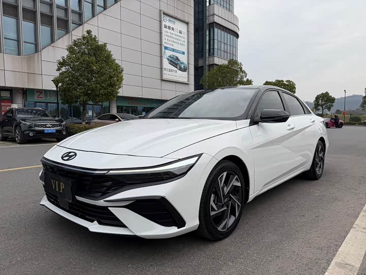 Hyundai Elantra N line 2023 2023款 1.5L CVT LUX尊贵版