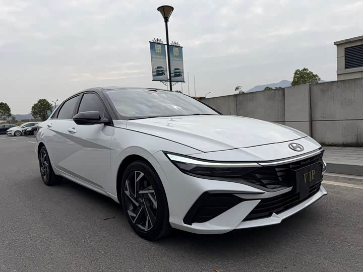 Hyundai Elantra N line 2023 2023款 1.5L CVT LUX尊贵版