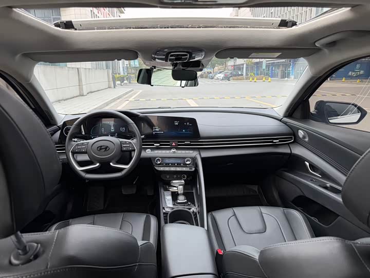 Hyundai Elantra N line 2023 2023款 1.5L CVT LUX尊贵版