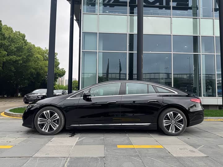 2023 Mercedes-Benz EQS