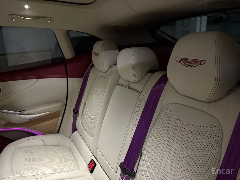 Aston Martin DBX 2020 4.0 V8