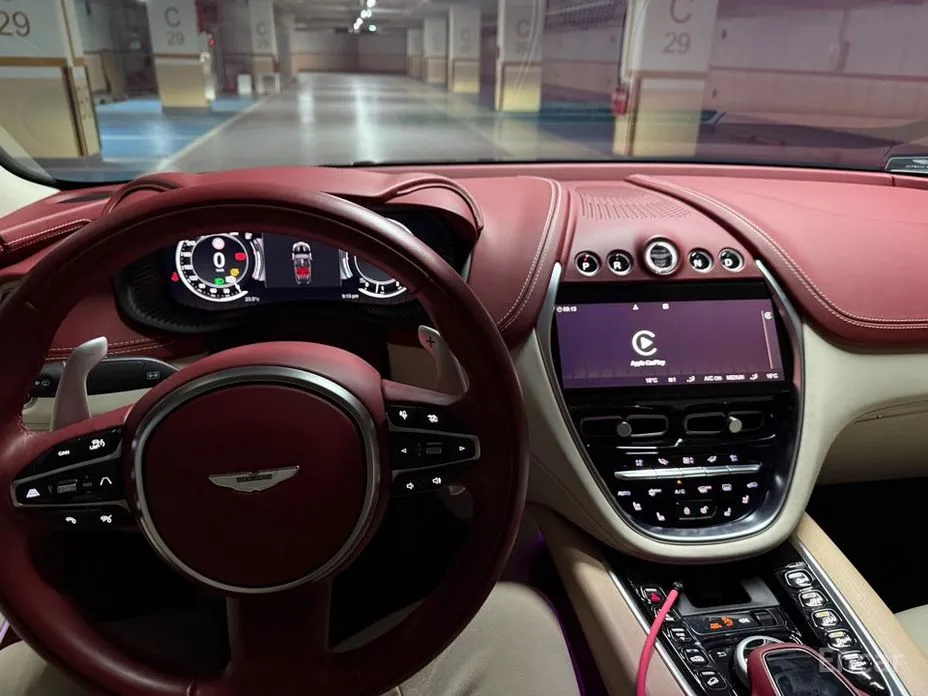 Aston Martin DBX 2020 4.0 V8