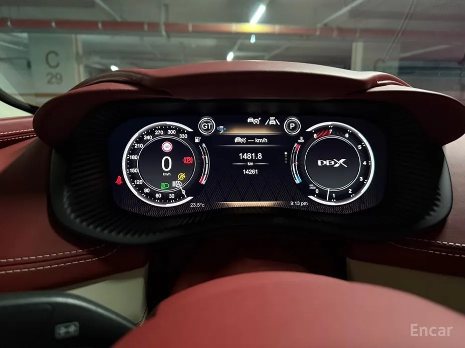 Aston Martin DBX 2020 4.0 V8