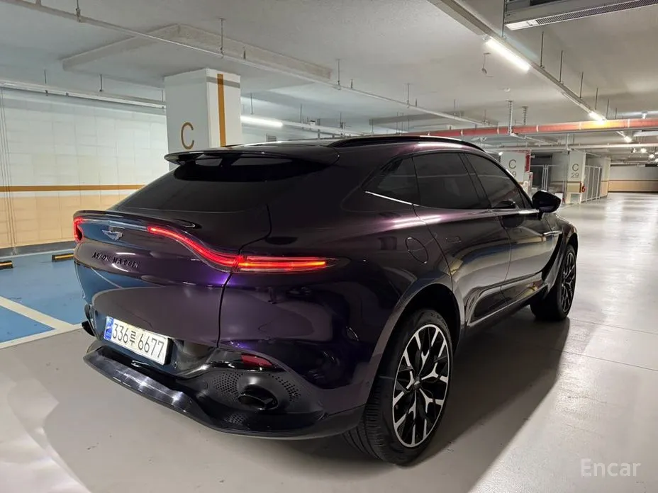 Aston Martin DBX 2020 4.0 V8