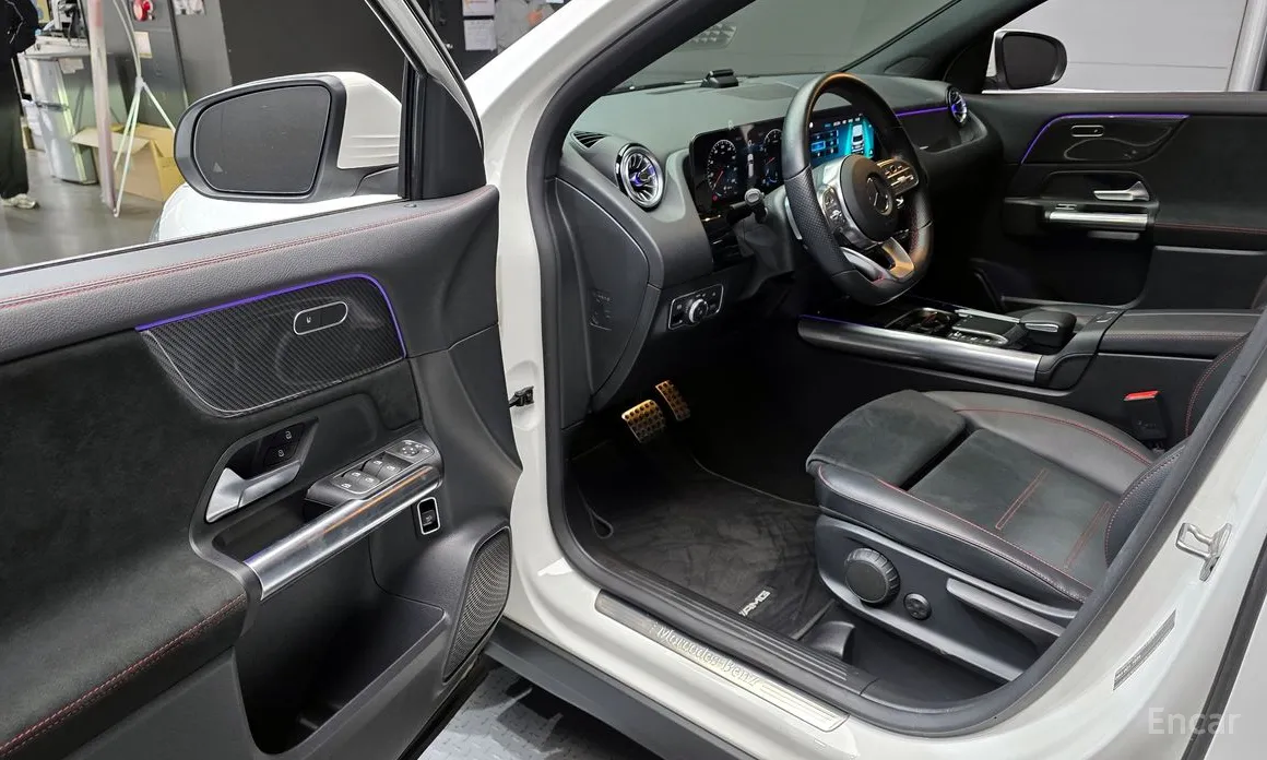Фото 10 - Mercedes-Benz GLA-Class