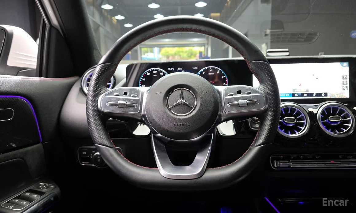 Фото 13 - Mercedes-Benz GLA-Class