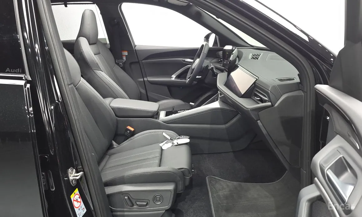 Audi Q5 2025 40 TDI Quattro S Line Black Edition