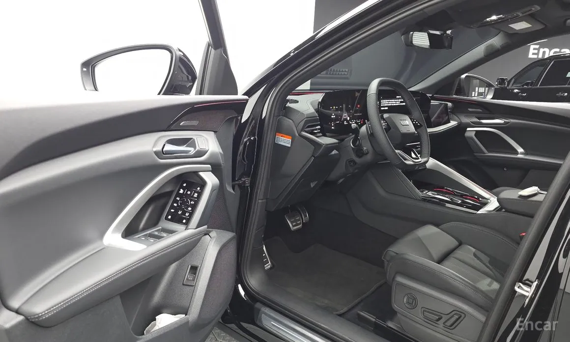 Audi Q5 2025 40 TDI Quattro S Line Black Edition