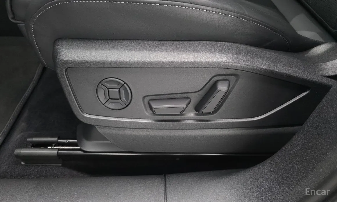 Audi Q5 2025 40 TDI Quattro S Line Black Edition