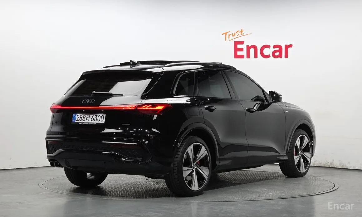 Audi Q5 2025 40 TDI Quattro S Line Black Edition