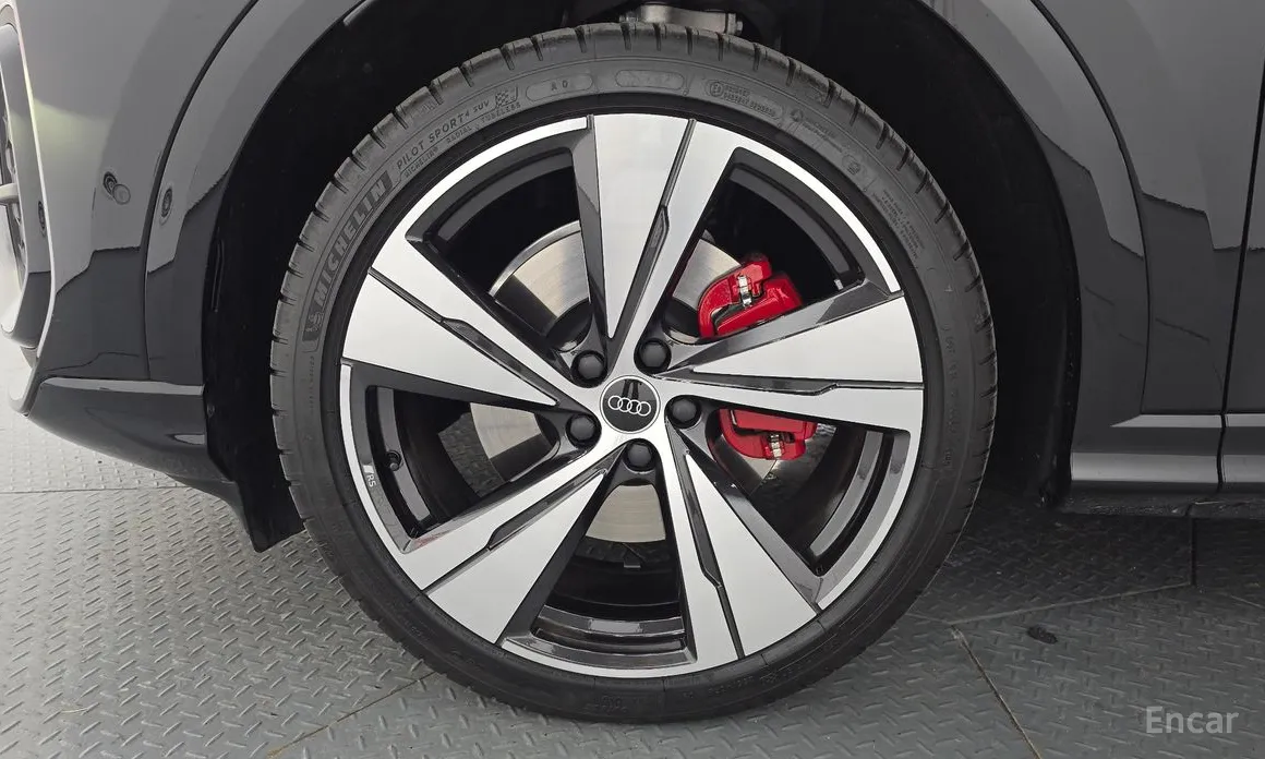 Audi Q5 2025 40 TDI Quattro S Line Black Edition