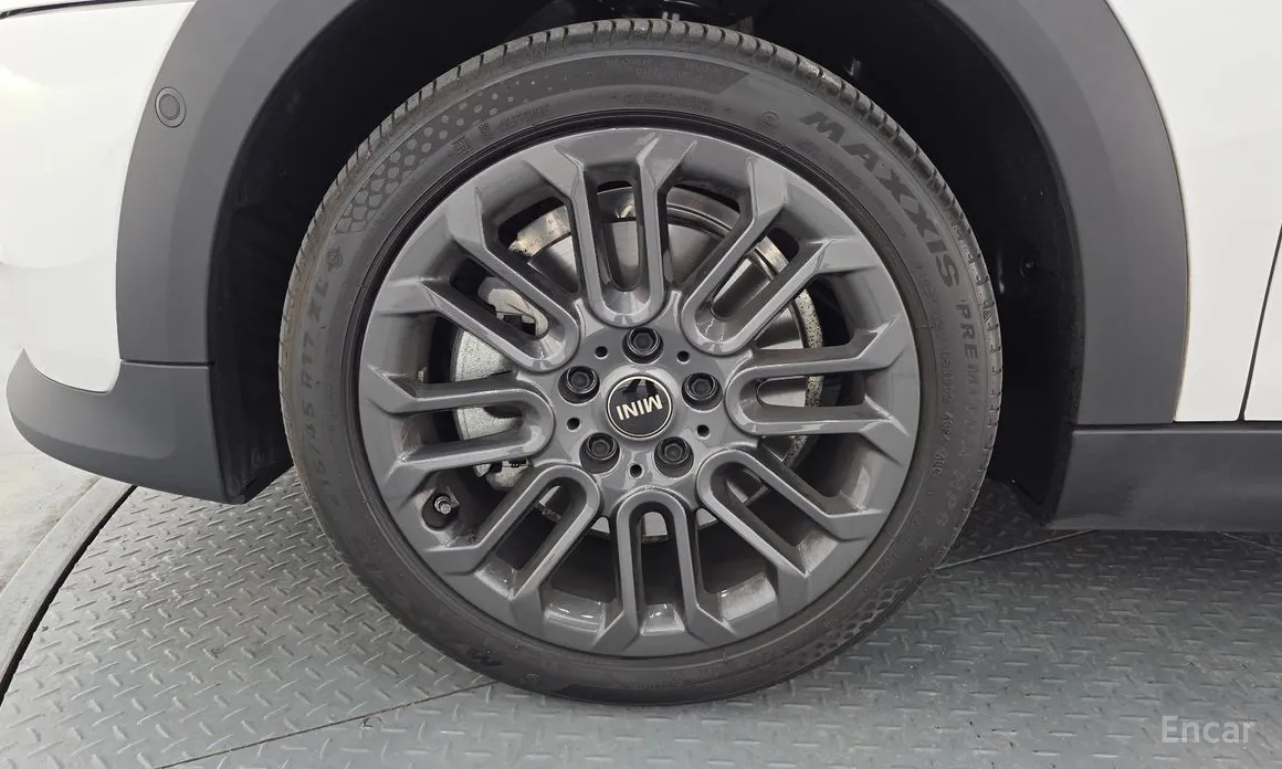 Photo 5 - Mini Cooper