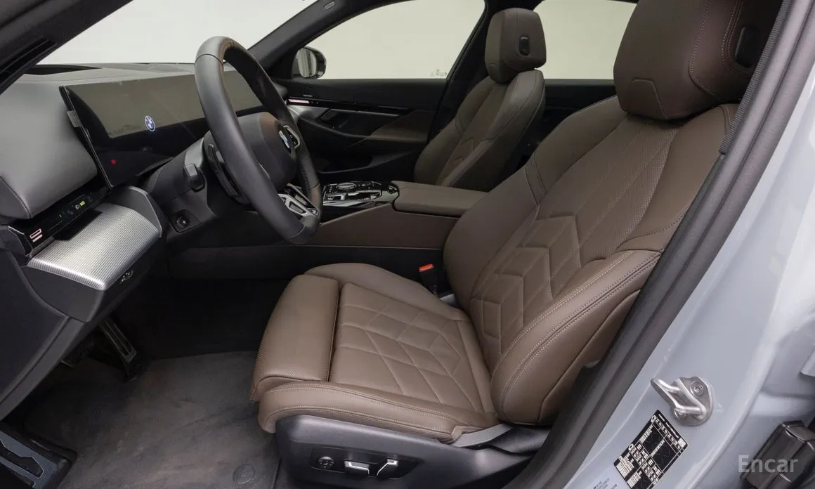 BMW 5 Series 2023 520i M Sport
