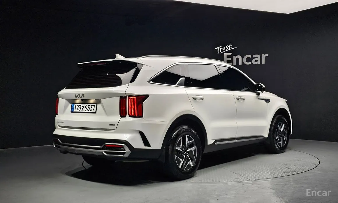 Фото 2 - Kia Sorento