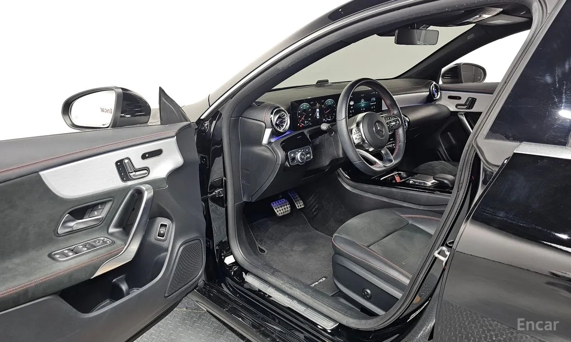 Фото 10 - Mercedes-Benz CLA-Class
